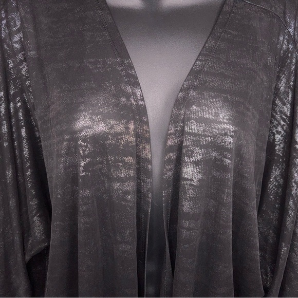 LARGE LULAROE BLACK SILVER SHRUG LIGHTWEIGHT GOTH FLOWY - Picture 6 of 12